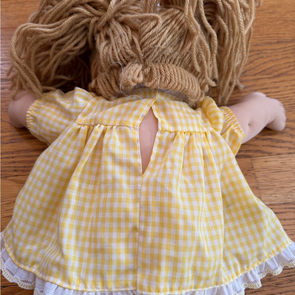 Cabbage Patch Kids Gingham Dress Doll Yellow hair, blue eyes, tag 1978, 1982 - Picture 11 of 15